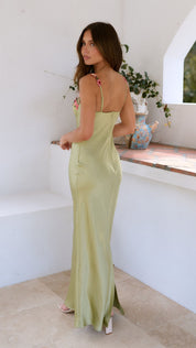 Maxi dress for women with floral pattern, spaghetti straps and U-neck