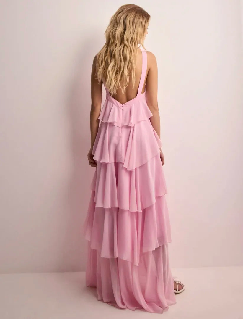 Maxi dress for women with ruffles and back cutout as well as halter neckline