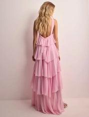 Maxi dress for women with ruffles and back cutout as well as halter neckline