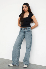 Damen-Jeans mit niedrigem Bund und geradem Bein