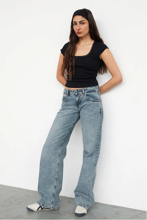 Damen-Jeans mit niedrigem Bund und geradem Bein