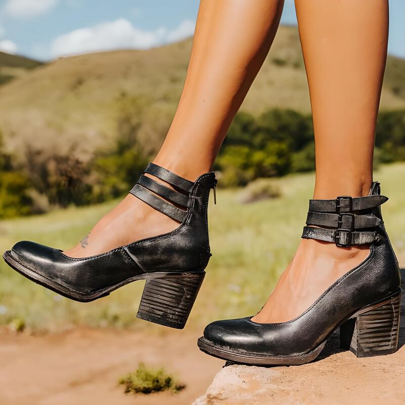Damen-Pumps mit Knöchelriemchen und Schnallenverschluss