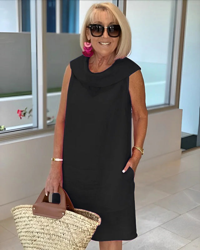 Women's Sheath Dress with Round Neckline and Side Pockets