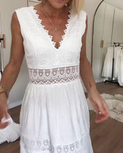 Women's Midi Dress with V-Neck and Lace Trim