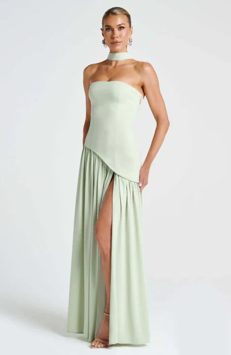 Women's strapless maxi dress with scarf and long skirt