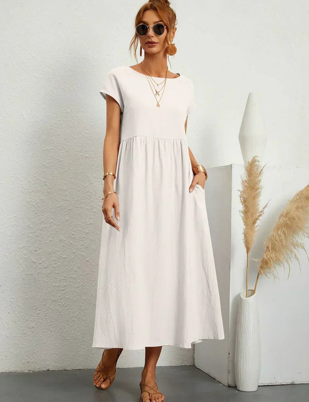 Damenkleid_mit_Rundhalsausschnitt_und_Seitentaschen__11_1dfd9e2c-75e1-4c42-a0d3-fabb7541f189.jpg