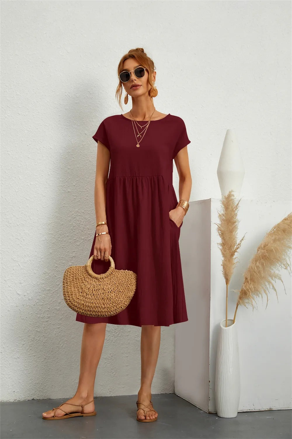 Women's V-neck dress with back zipper