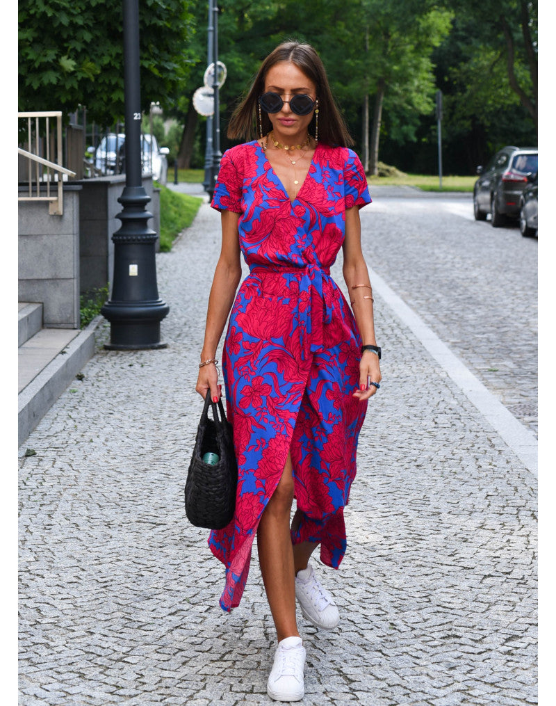 Frauen_Blumenkleid_mit_V_Ausschnitt_und_Bindegurtel__7.jpg