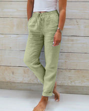 Women's Casual Outfit with Sleeveless Top and Drawstring Waistband