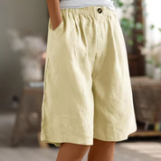 Women's Casual Shorts with Waistband and Side Pockets