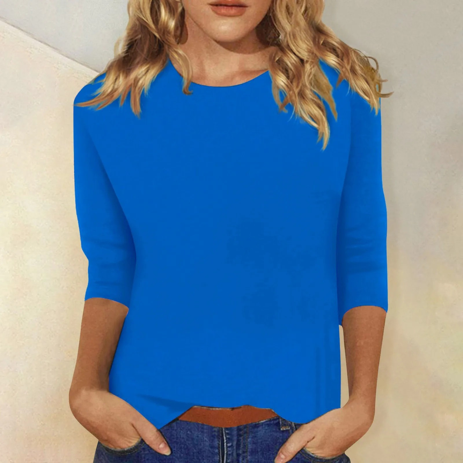 Women's Long-Sleeved T-Shirt with Round Neck and Simple Design