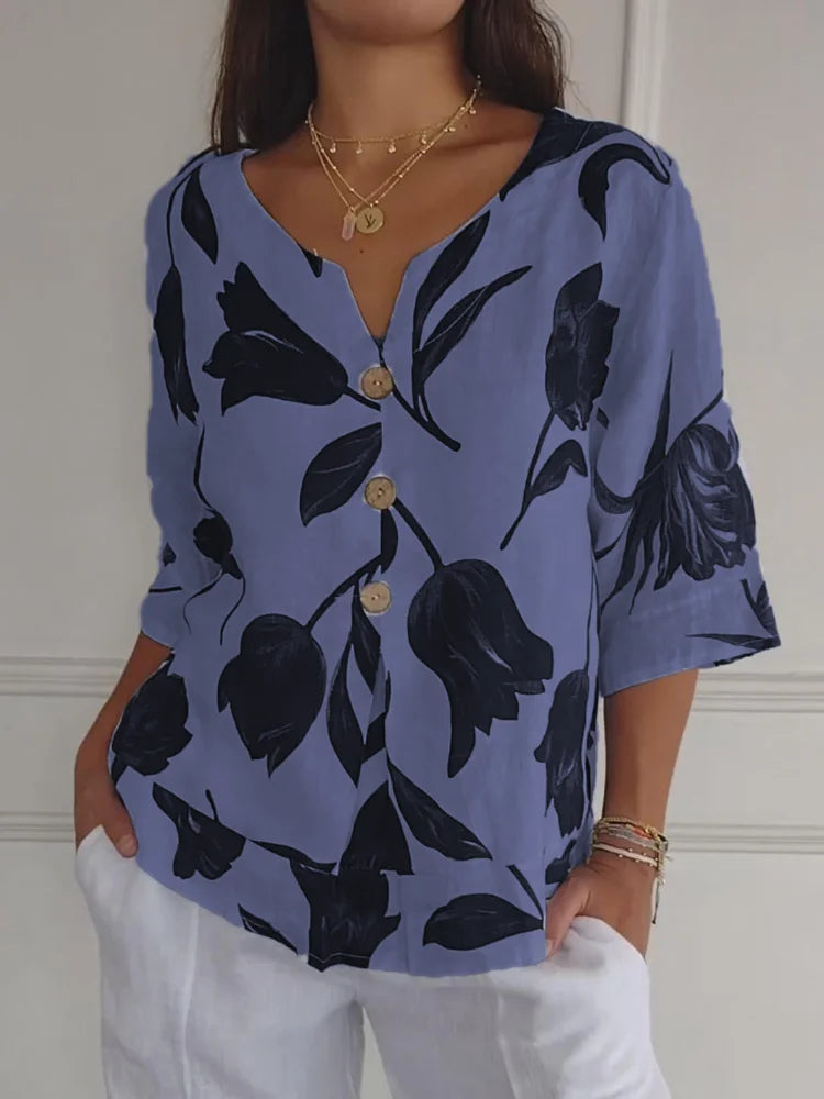 Women's linen trousers with side pockets and turn-up hem