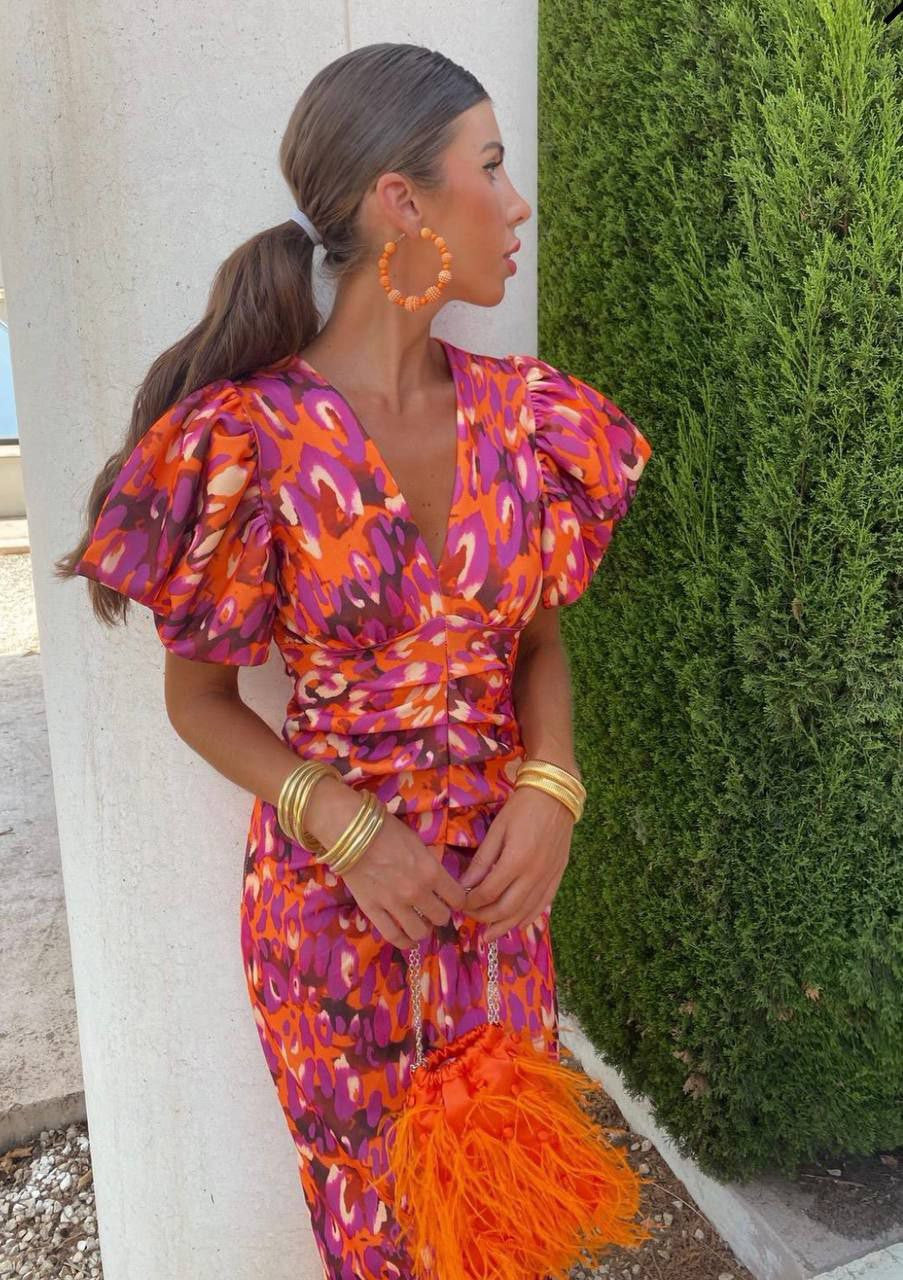 Women's Midi Dress with V-Neck and Short Puff Sleeves