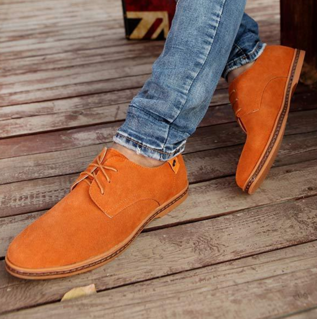 Herren-Oxford-Schuhe mit Schnürverschluss und genähten Details