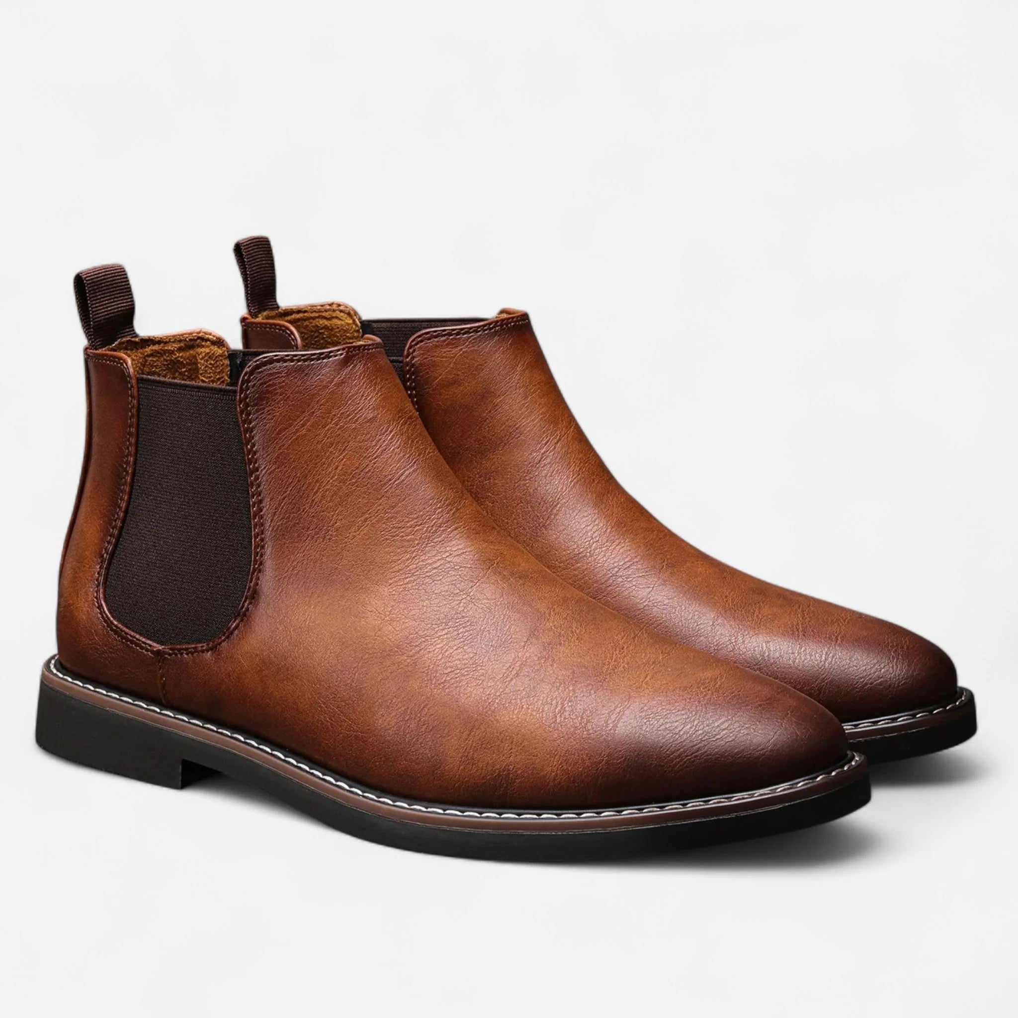 Herren Stiefeletten mit elastischen Seiteneinsätzen und Zuglasche hinten
