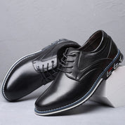 Herren Schnürschuhe im Oxford-Stil mit synthetischem Obermaterial und gepolsterter Sohle