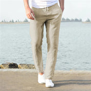 Herrenhose mit weitem Bein und schlichtem Bund