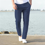 Herrenhose mit weitem Bein und schlichtem Bund