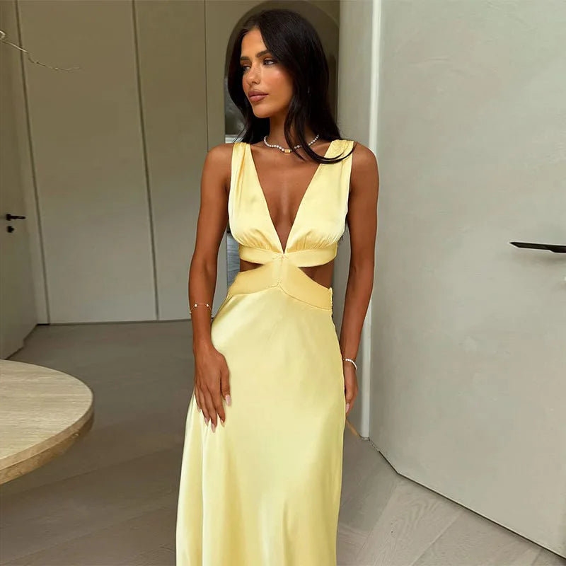 Formal maxi dress for women with cut-out waist and satin finish