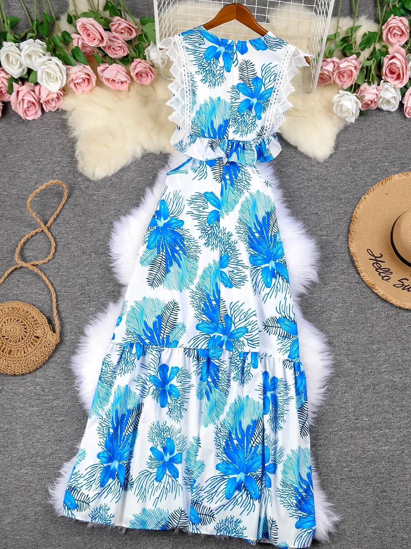 Ärmelloses Maxikleid für Damen aus floraler Spitze mit gestuftem Rock