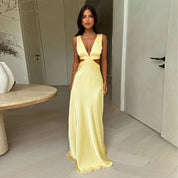 Formal maxi dress for women with cut-out waist and satin finish
