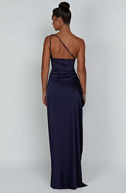Satin maxi dress for women with one strap and high leg slit