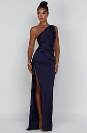 Satin maxi dress for women with one strap and high leg slit