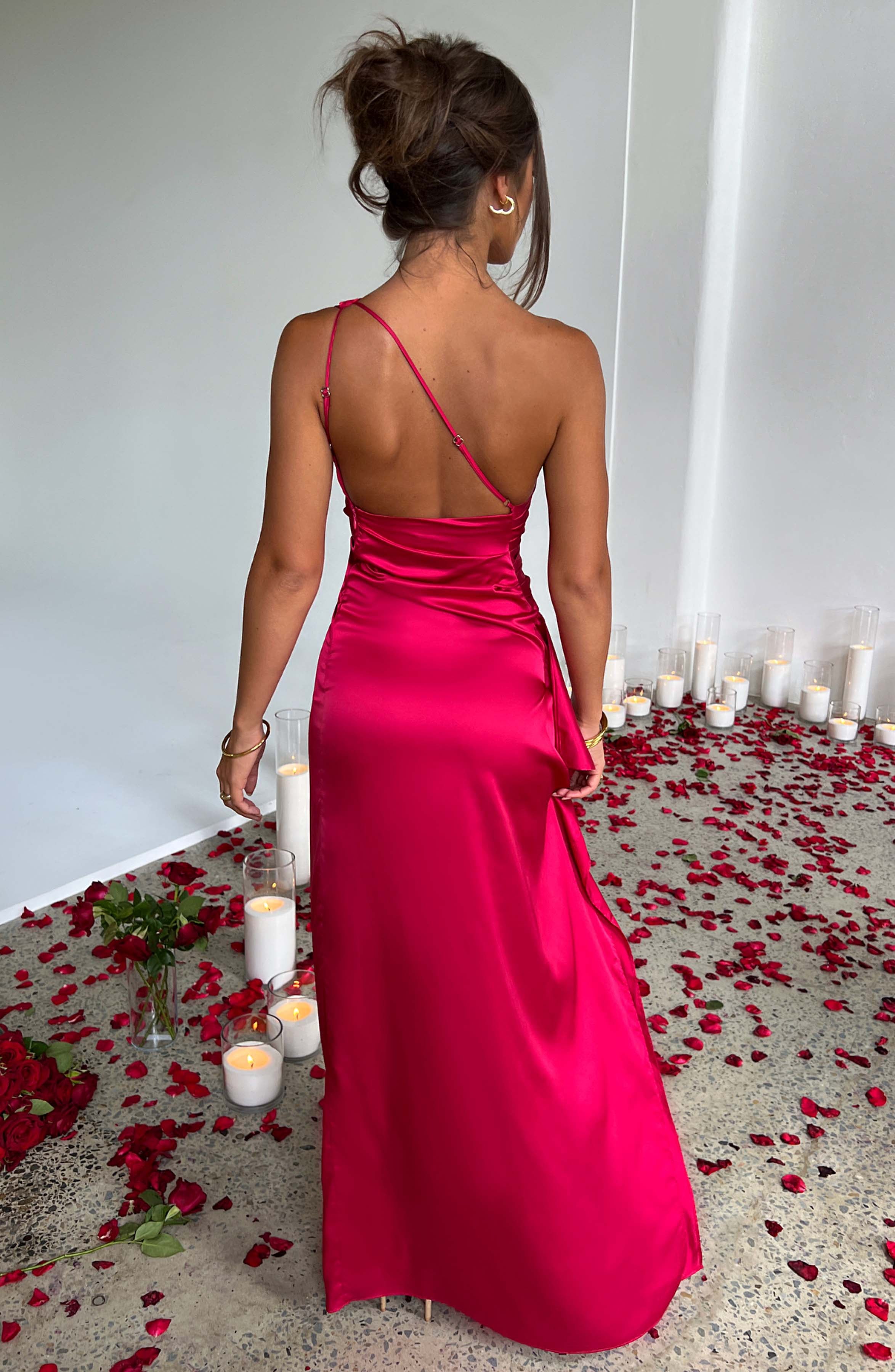 Satin maxi dress for women with one strap and high leg slit